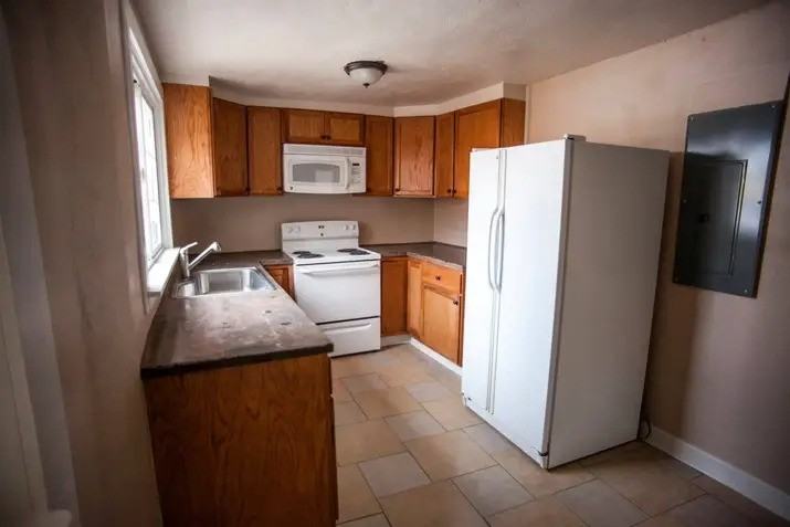 1216 S 4th St #A - Photo 7 of 10