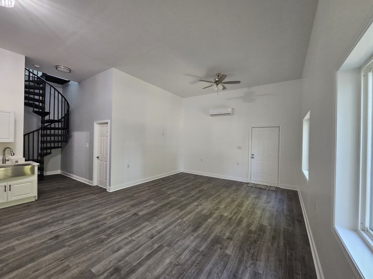 625 Elmwood Ct #NA - Photo 2 of 15