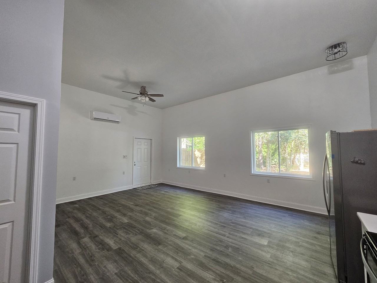 625 Elmwood Ct #NA - Photo 3 of 15