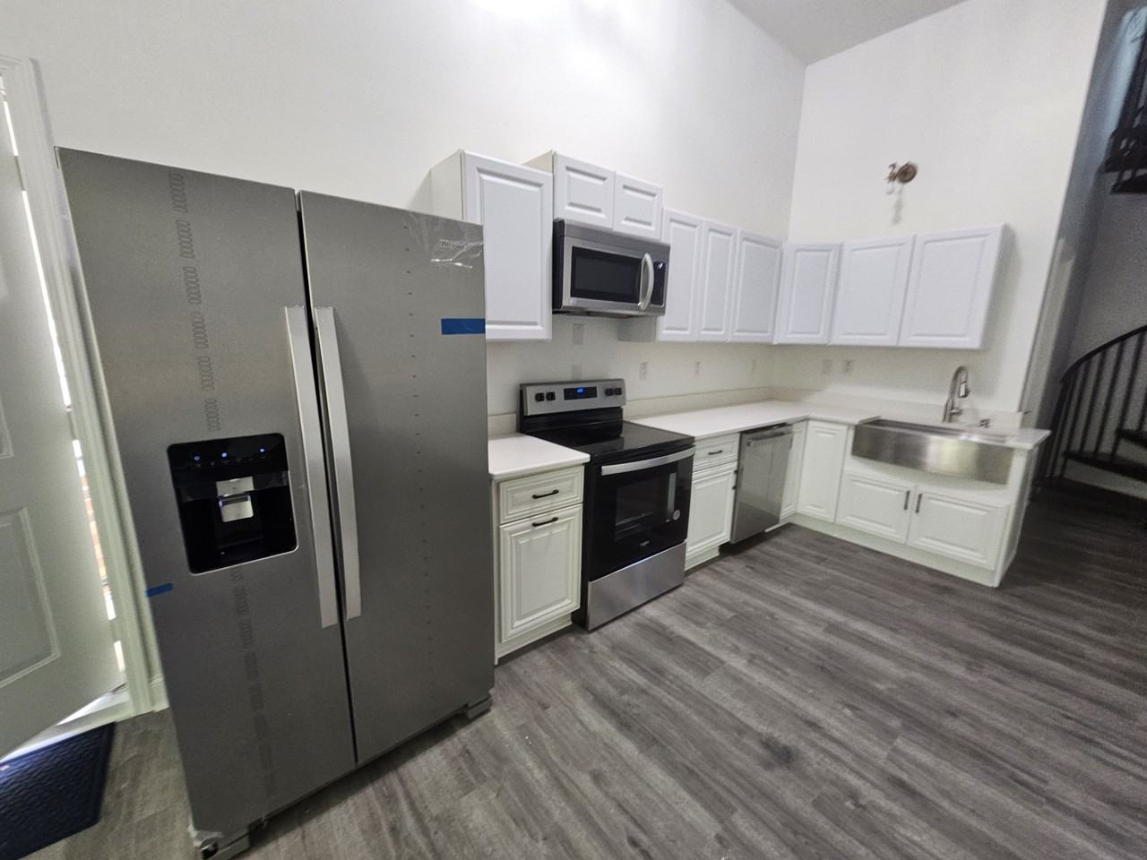 625 Elmwood Ct #NA - Photo 4 of 15