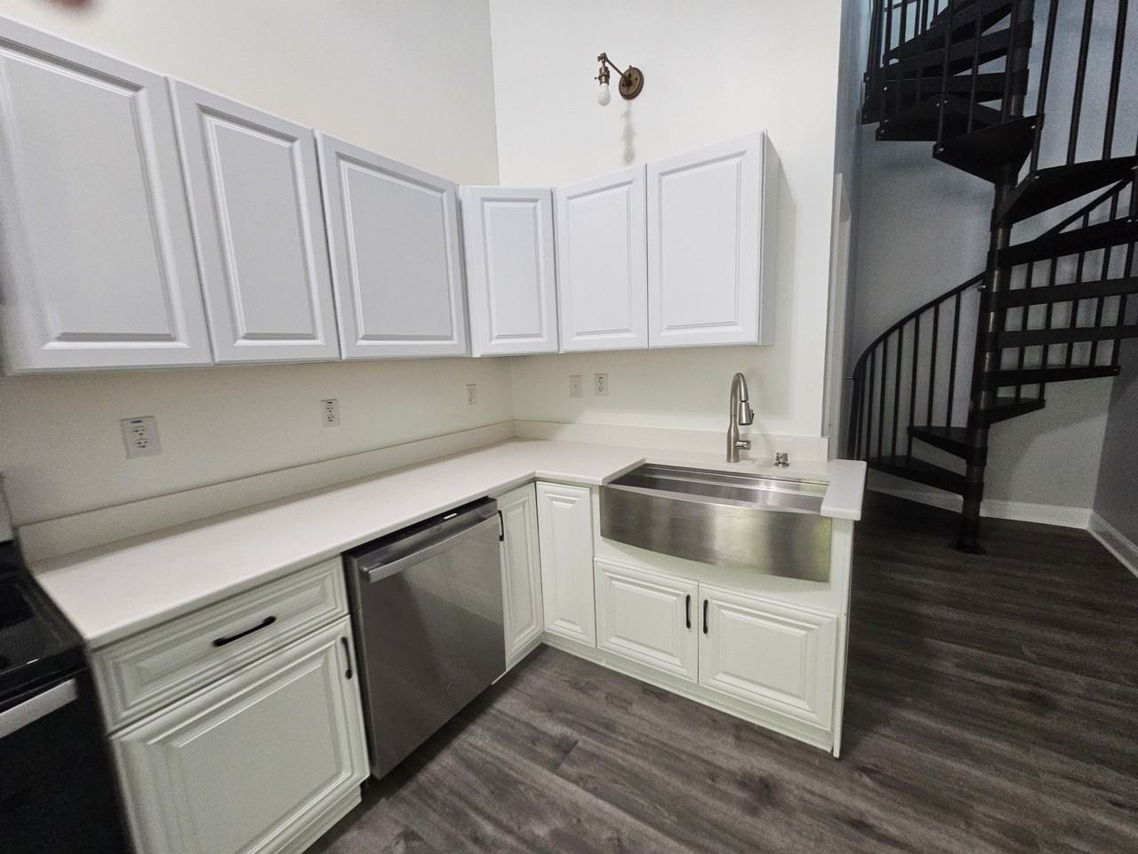 625 Elmwood Ct #NA - Photo 5 of 15