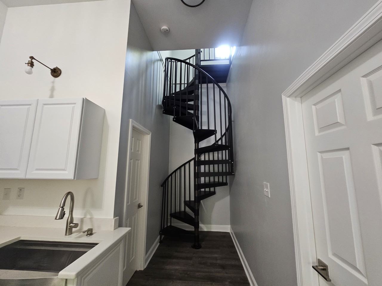 625 Elmwood Ct #NA - Photo 6 of 15