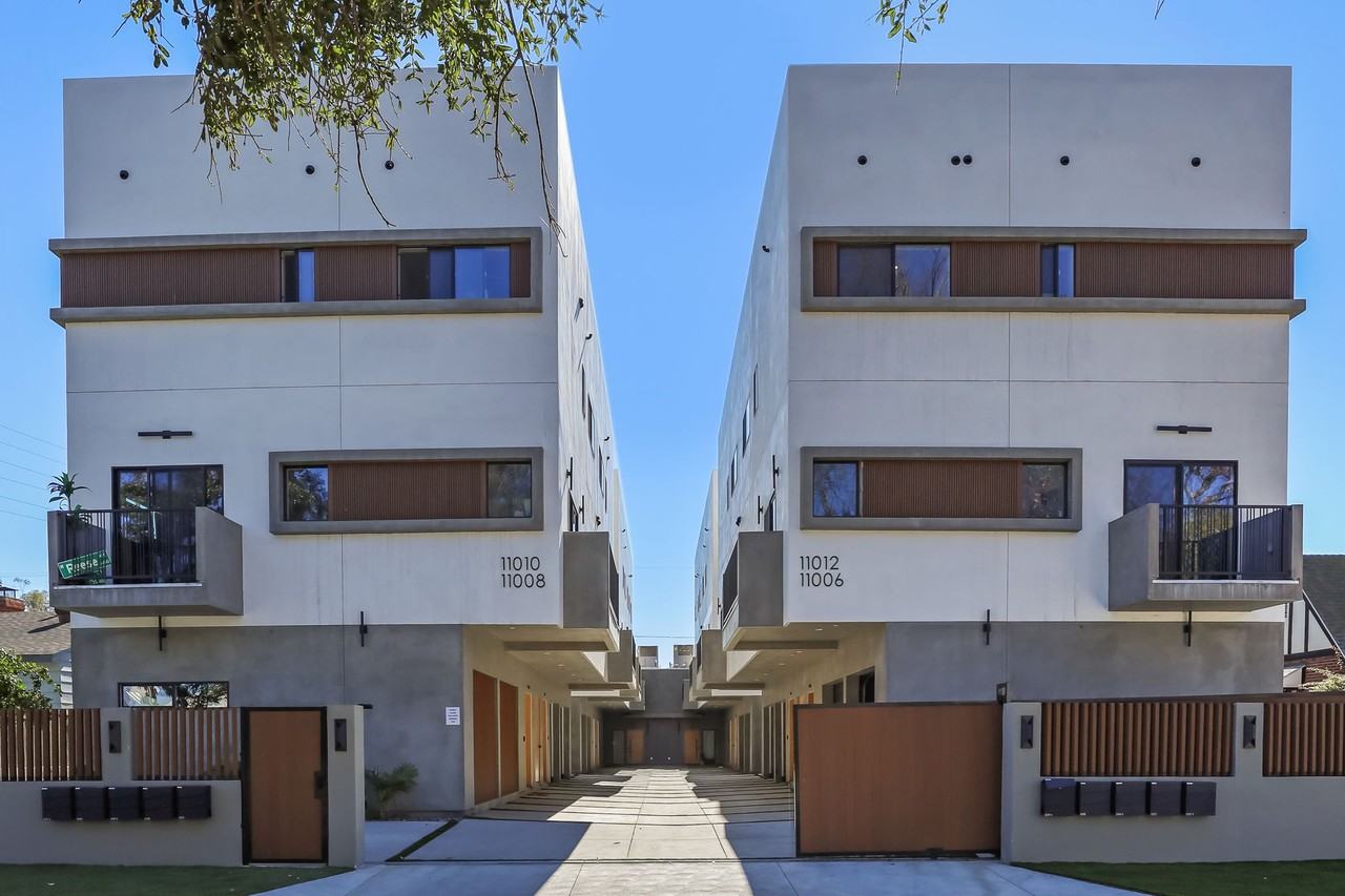 11010 Hortense St #1-4 - Photo 3 of 15