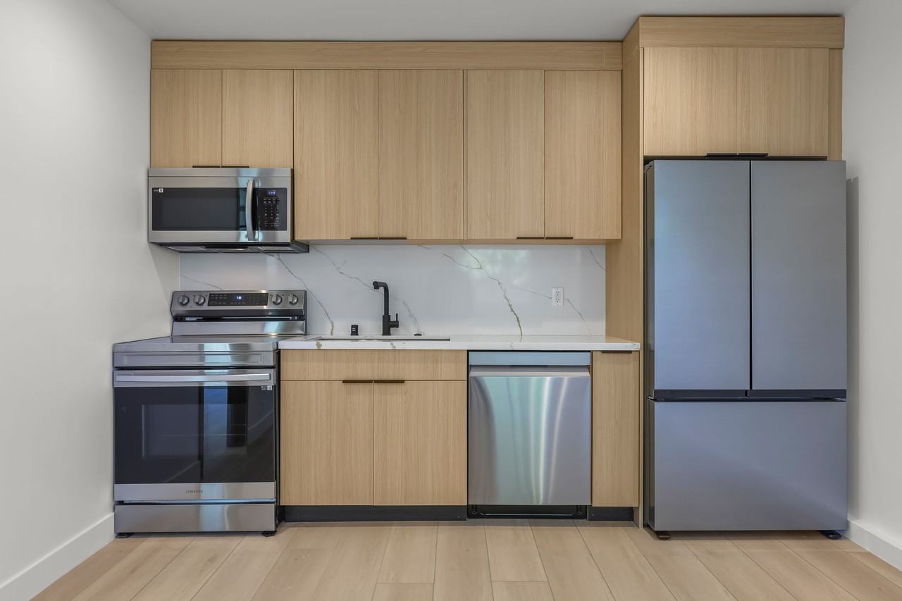 11010 Hortense St #1-4 - Photo 4 of 15