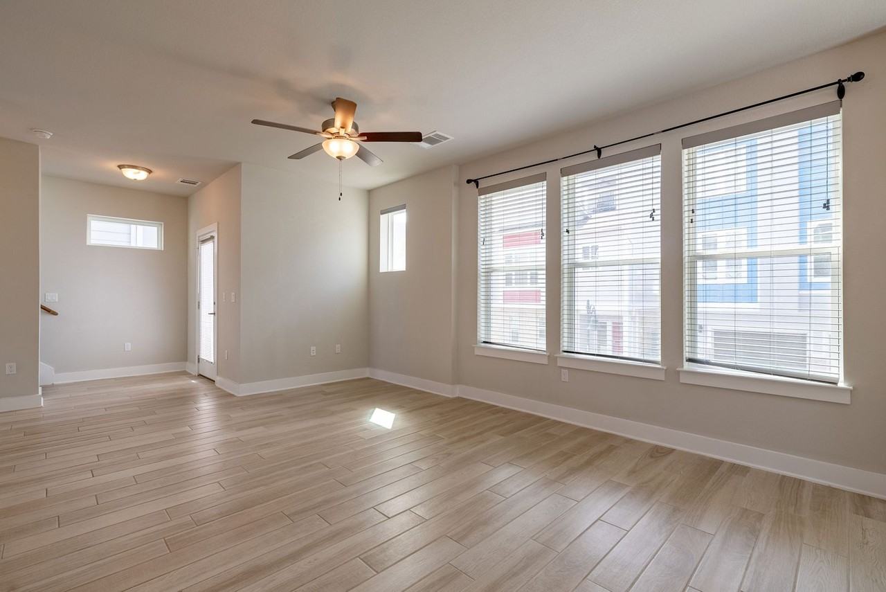 1924 Warely Ln #233C - Photo 7 of 20