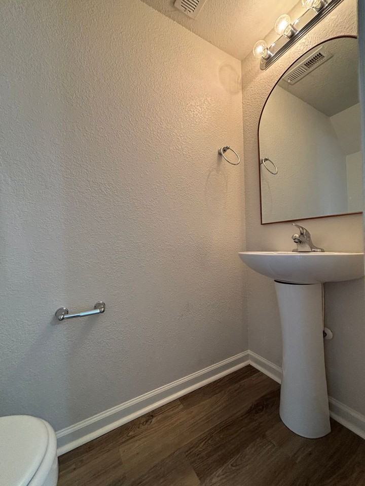 60 Rainbow Dr - Photo 4 of 15