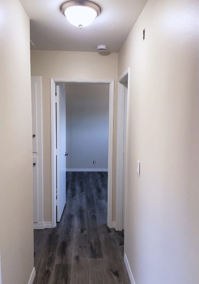 842 N Screenland Dr #C - Photo 4 of 5