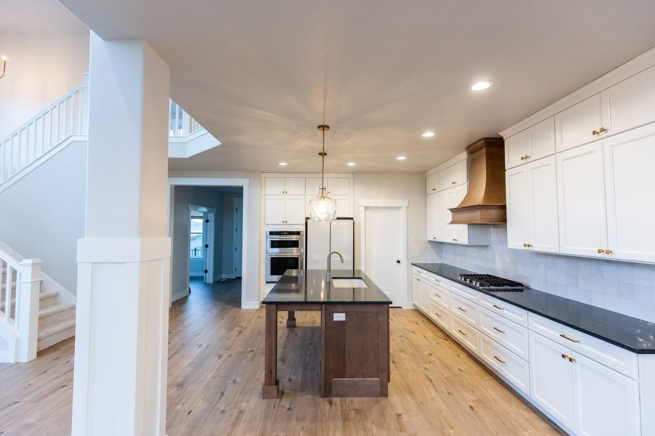 1148 N Highpass Dr - Photo 3 of 21