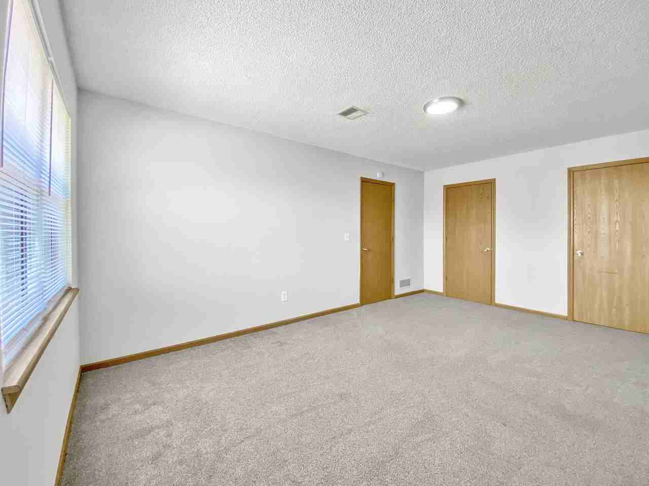 8710_NW 82ND TER - Photo 4 of 17