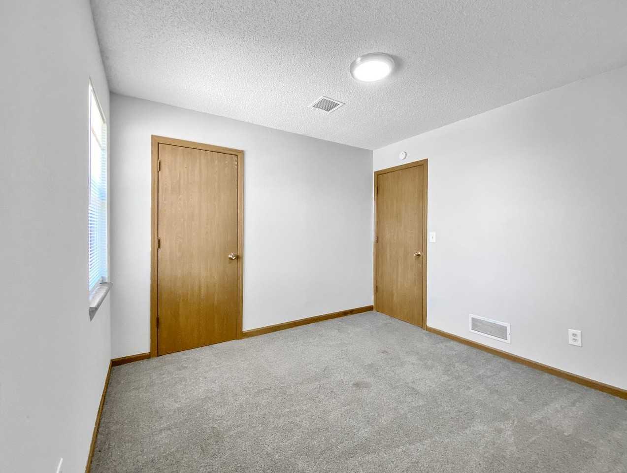 8710_NW 82ND TER - Photo 7 of 17