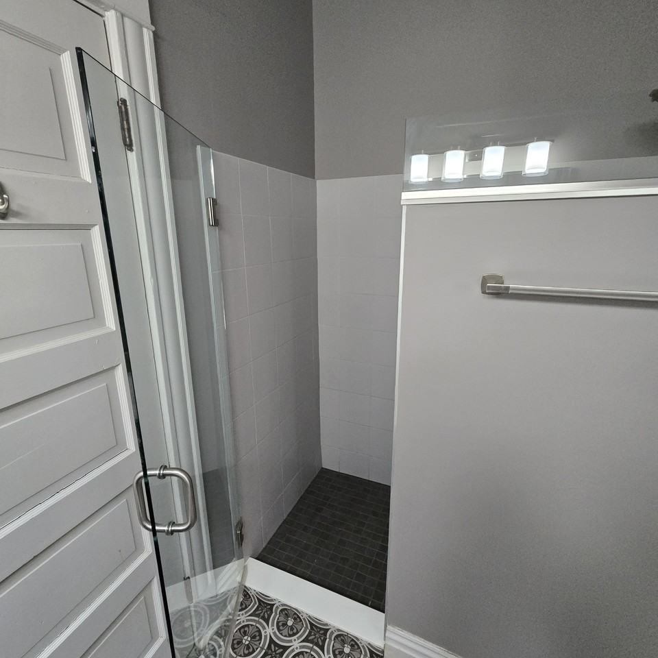 3615 Humphrey St #1st - Photo 7 of 15