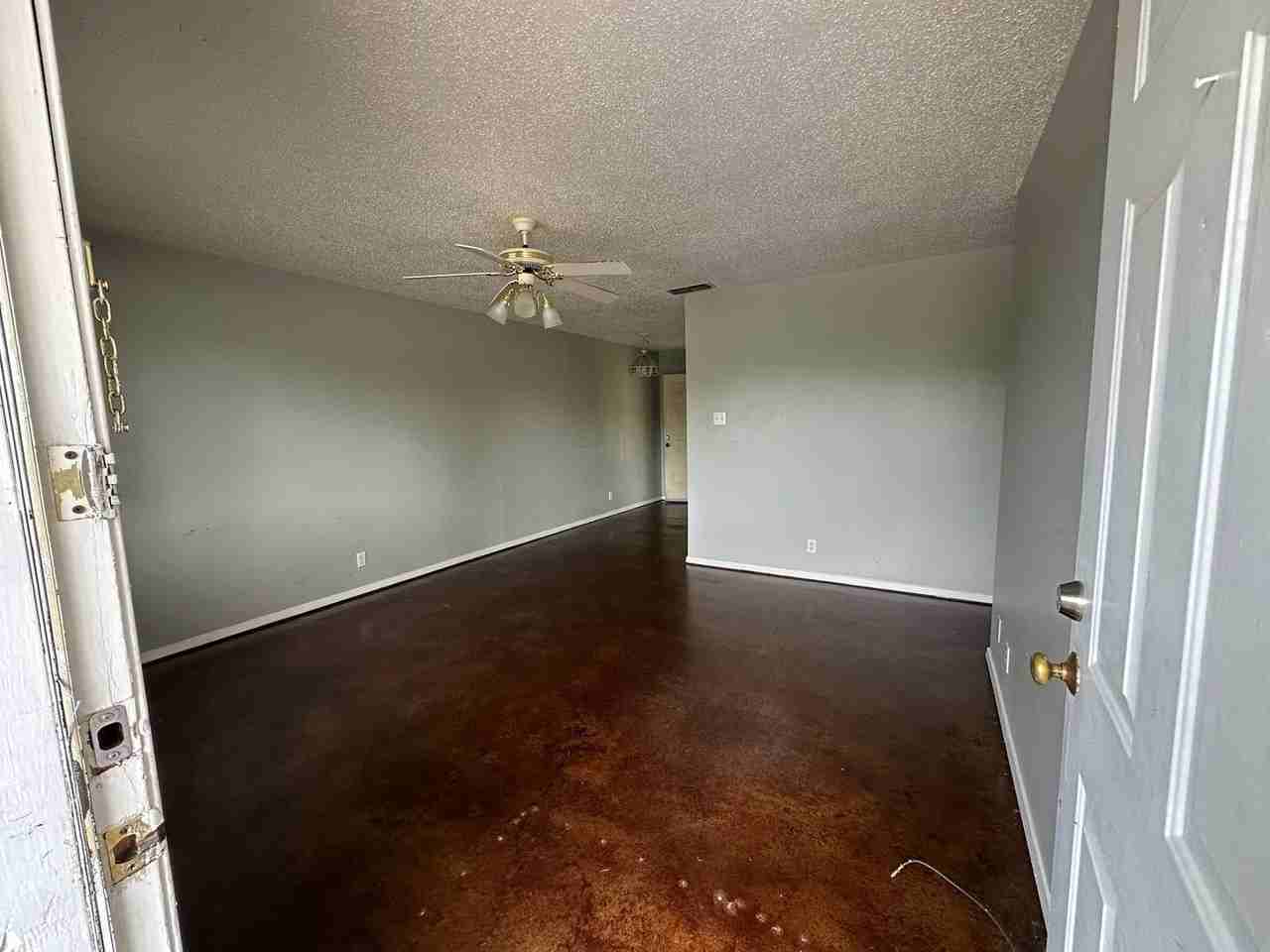 210 Memory Ln - Photo 2 of 11