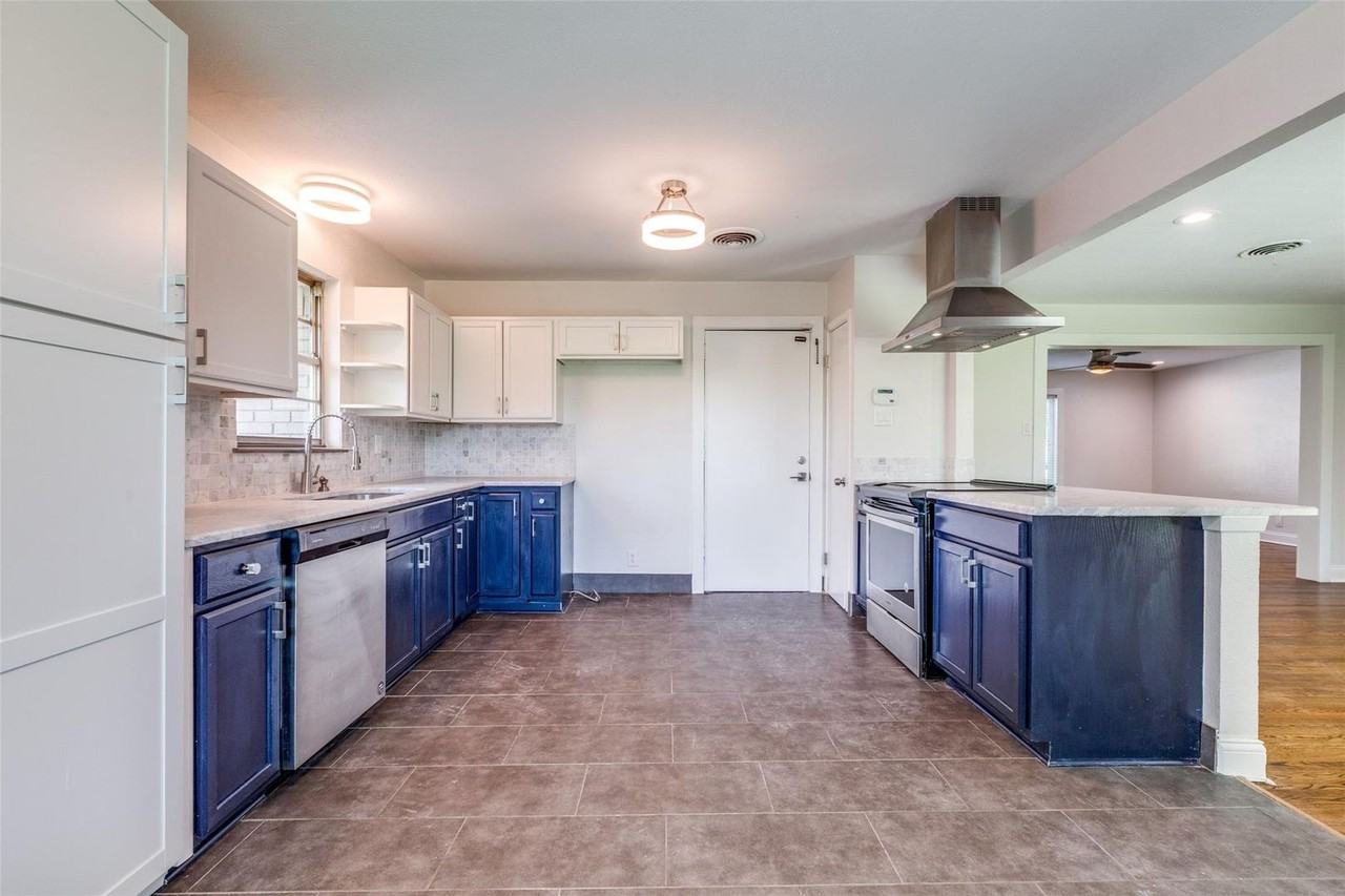 7017 Willis Ave - Photo 7 of 14