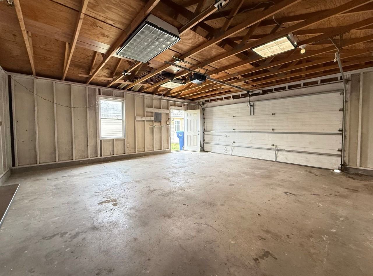 1114 Hiatt St - Photo 4 of 4