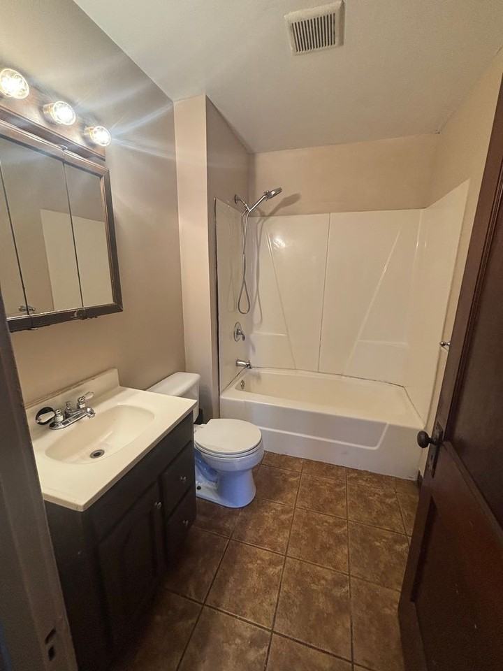 4016 Biddulph Ave - Photo 6 of 7