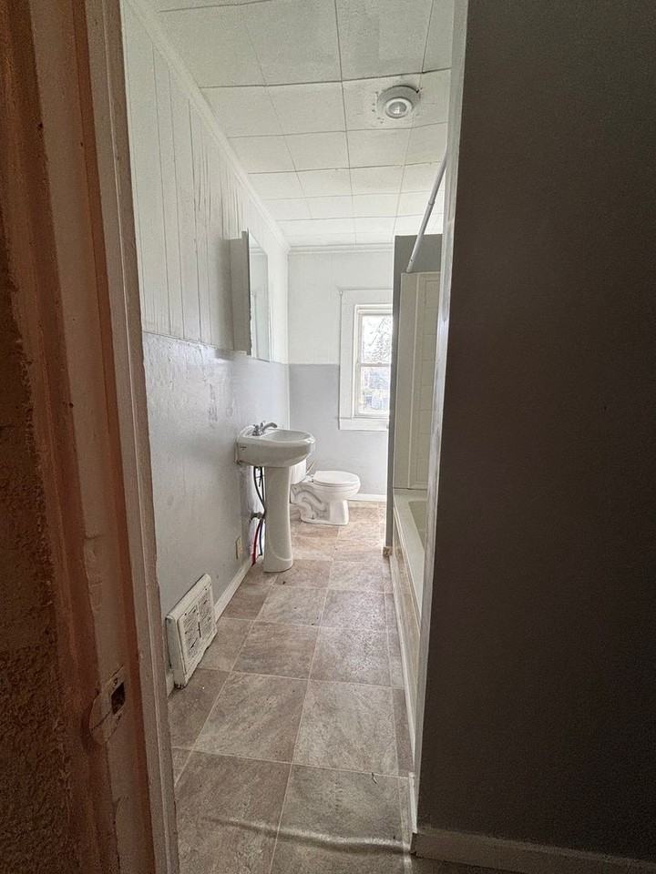 420 Reed St - Photo 5 of 11