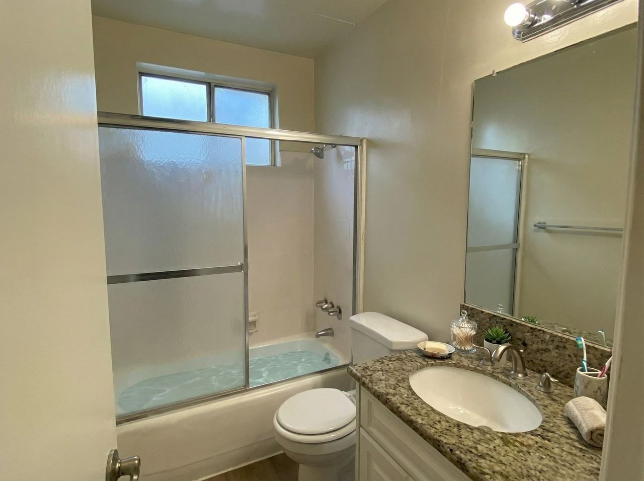 NOW LEASING! 520 S Sixth Street Burbank, CA 91506 - Photo 4 of 7