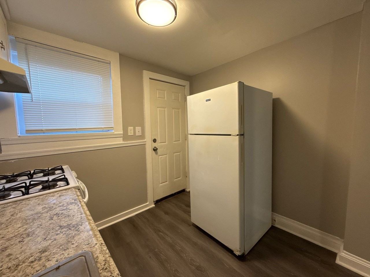 2648 W Lafayette Ave - Photo 6 of 14