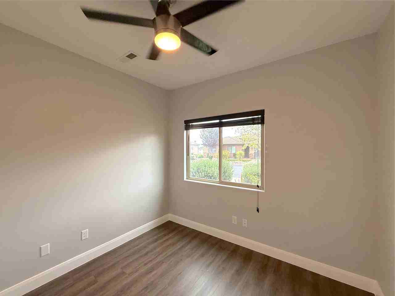 446 N Creek Ridge Dr - Photo 2 of 22