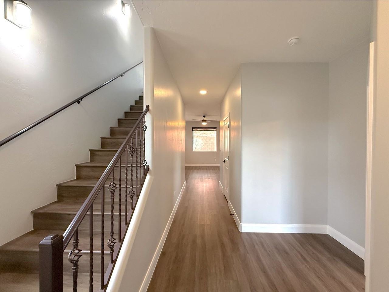 446 N Creek Ridge Dr - Photo 3 of 22