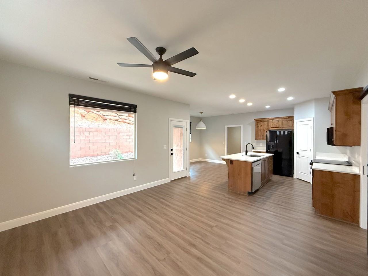 446 N Creek Ridge Dr - Photo 4 of 22