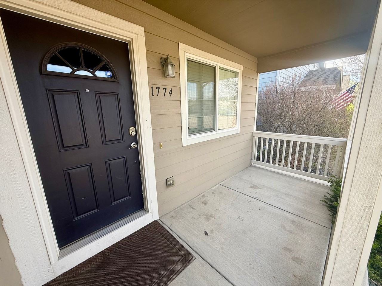 1774 E 9th St - Photo 2 of 32