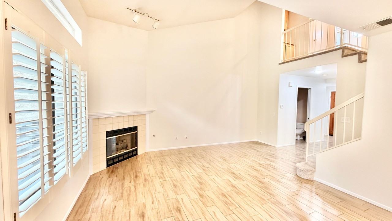 1718 Tecalote Dr #3 - Photo 5 of 50