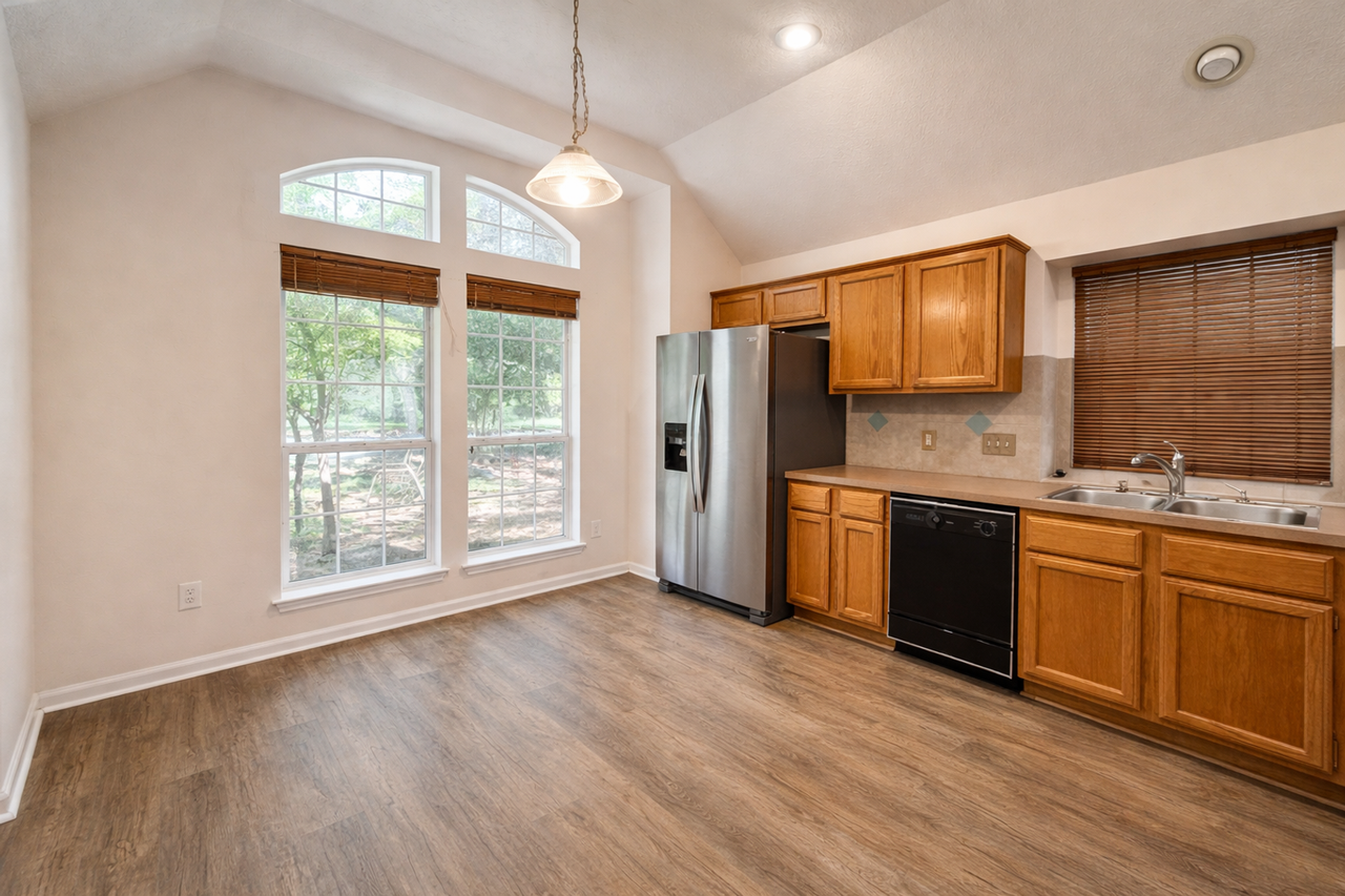 4513 Whispering Valley Dr - Photo 4 of 16