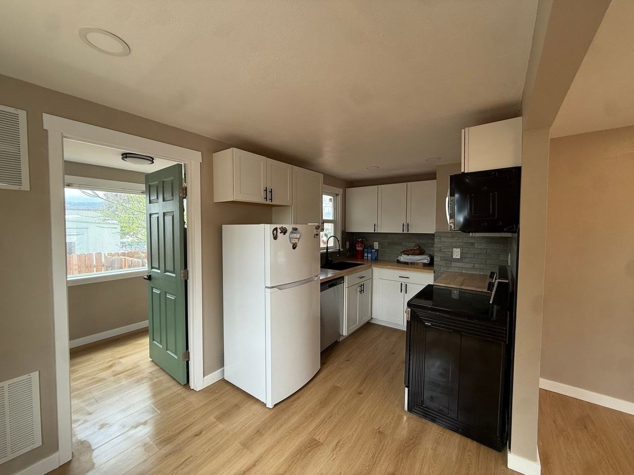 39 Sunflower Rd - Photo 4 of 13