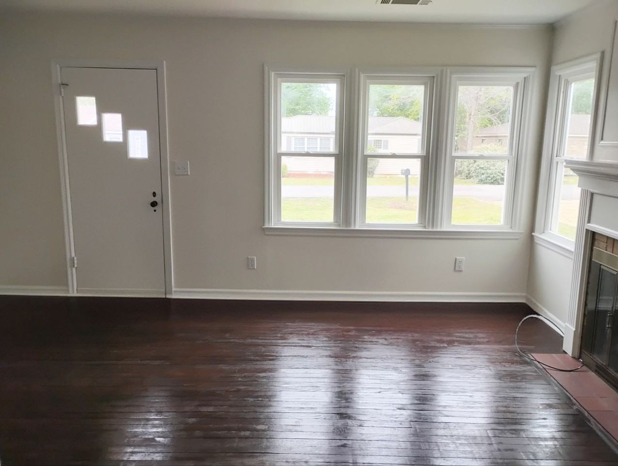 313 23rd St - Photo 2 of 14