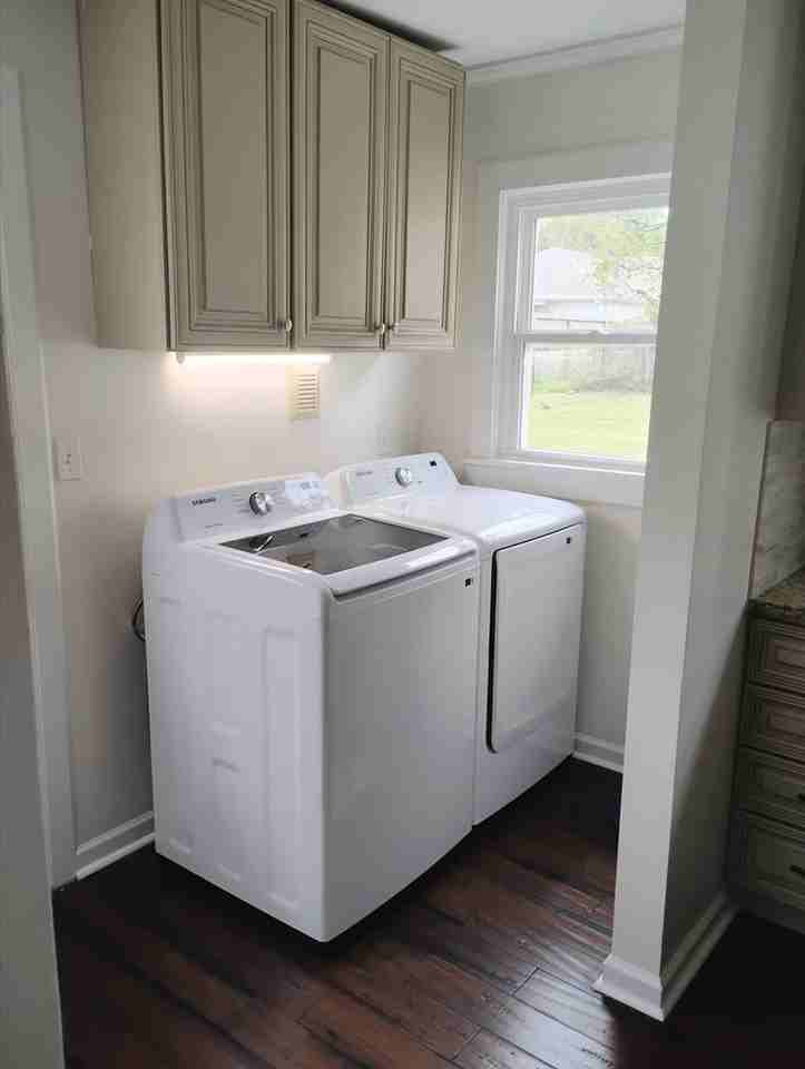 313 23rd St - Photo 5 of 14