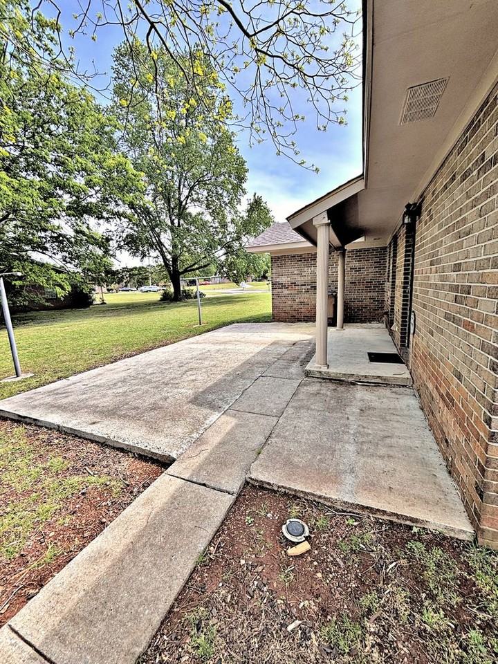 102 Elm Ct Ne - Photo 4 of 14