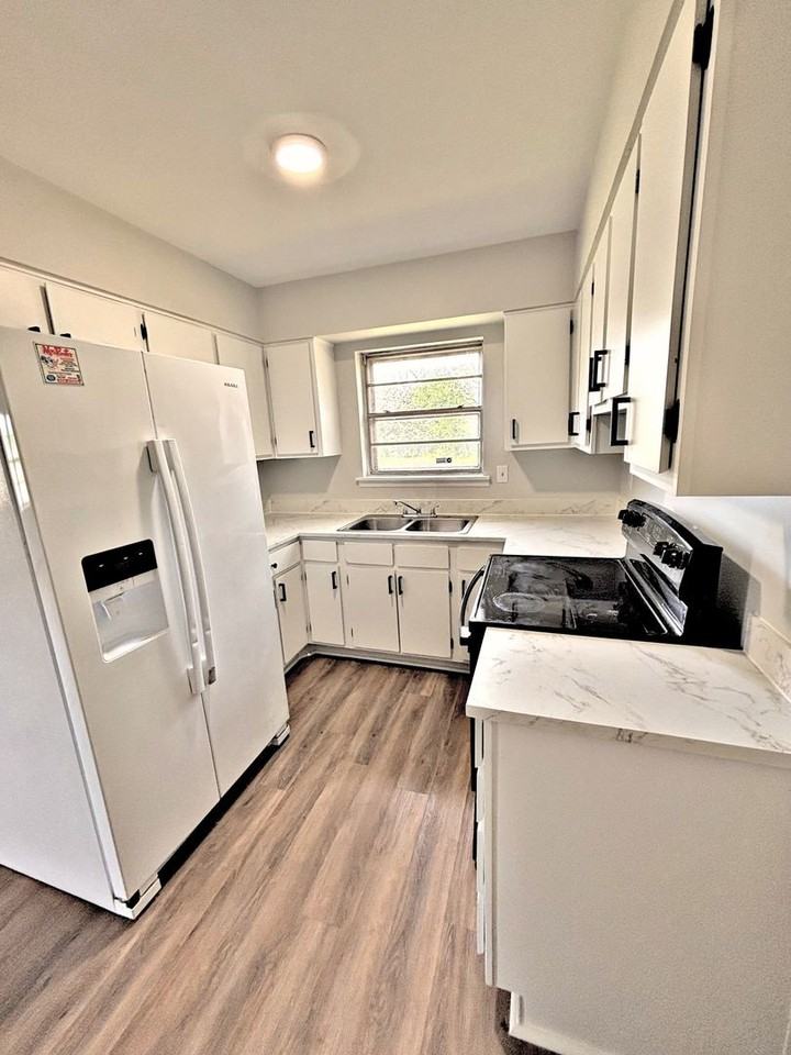 102 Elm Ct Ne - Photo 7 of 14