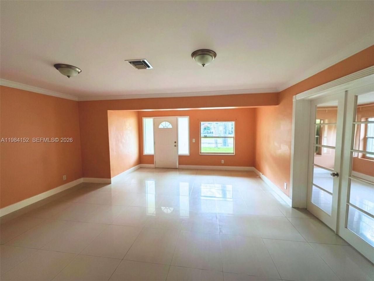14215 Ne 9th Ave - Photo 4 of 17