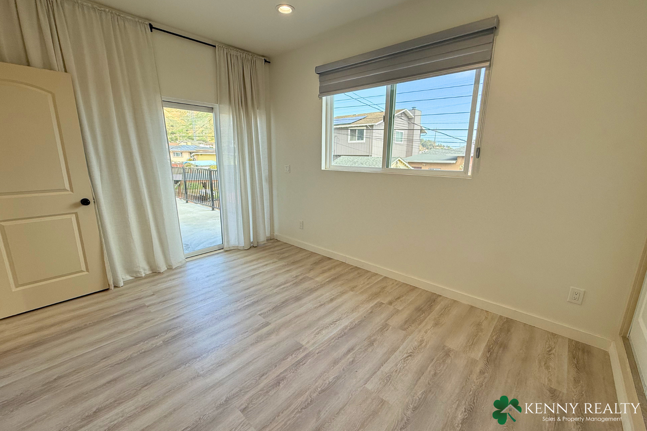 388 Evergreen Dr - Photo 7 of 17