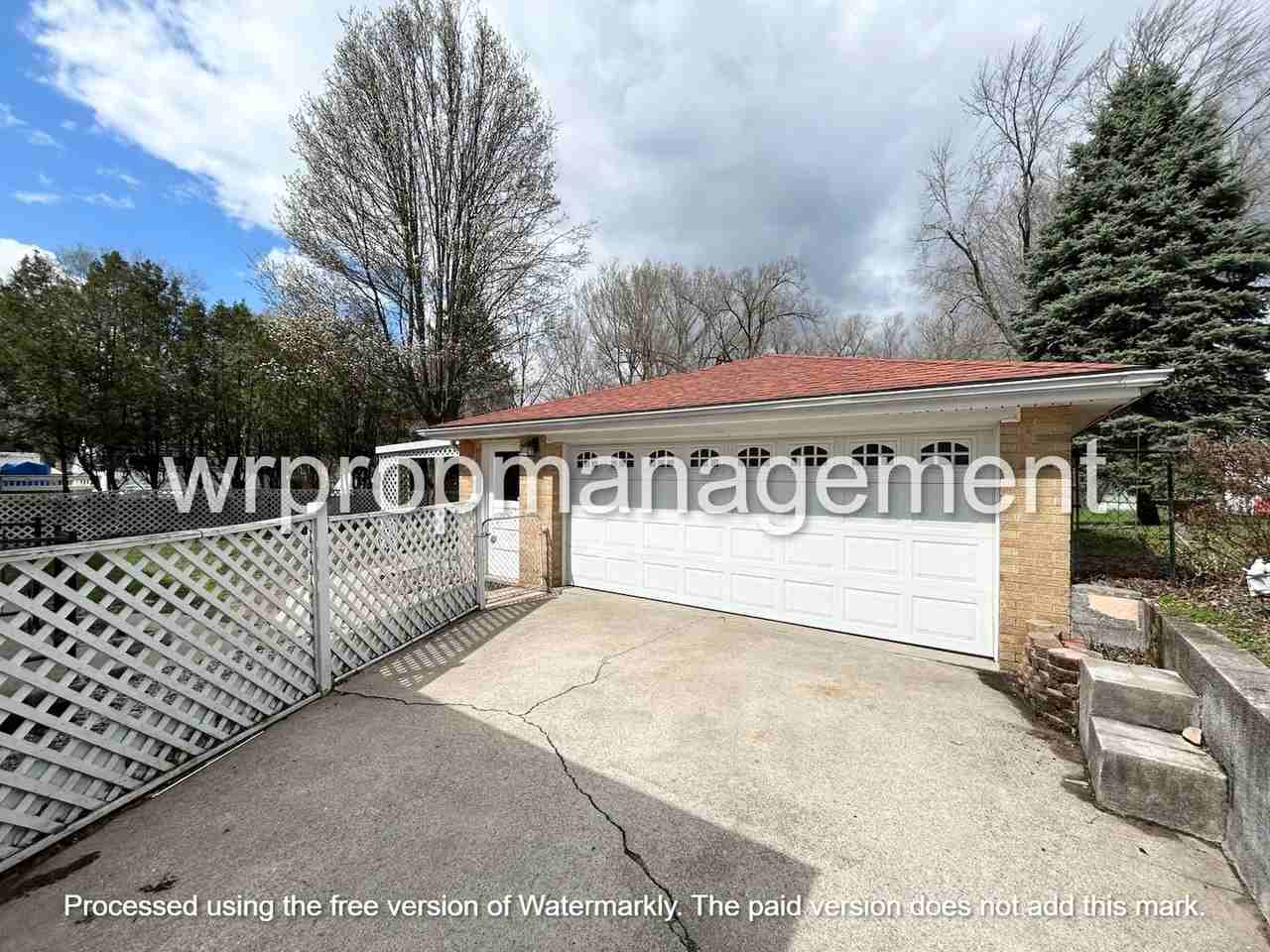 2338 Bodette Ave - Photo 2 of 14