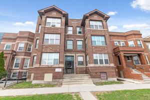featured image of 6514 S Ellis Ave