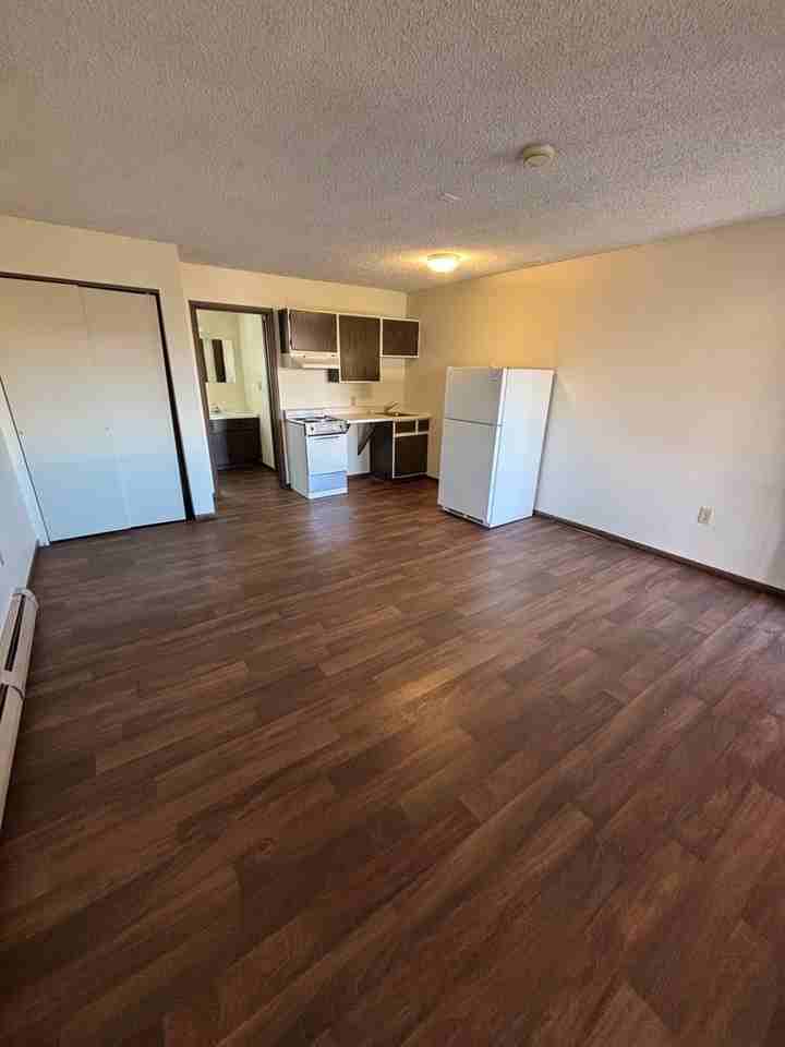 200 Connell - Photo 3 of 15