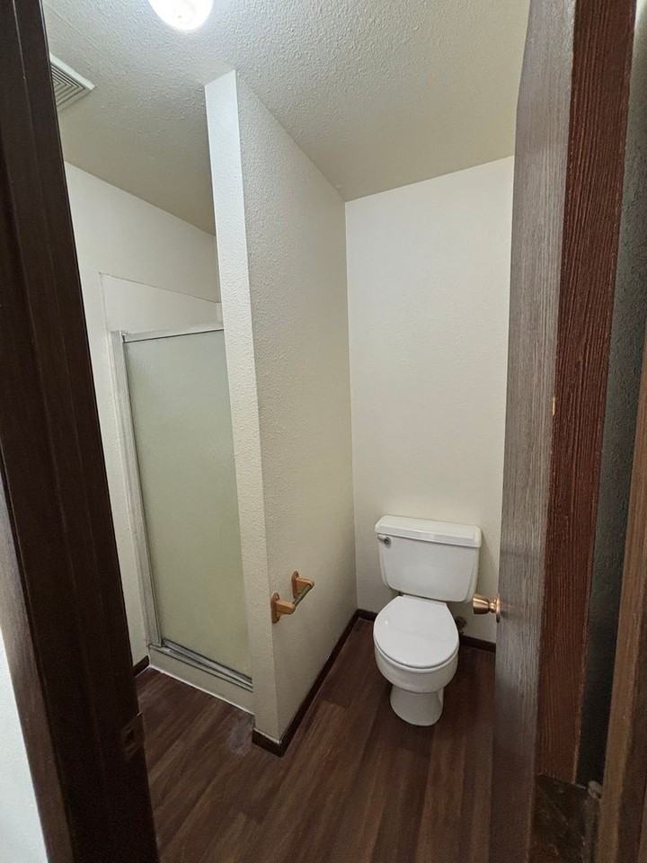 200 Connell - Photo 5 of 15