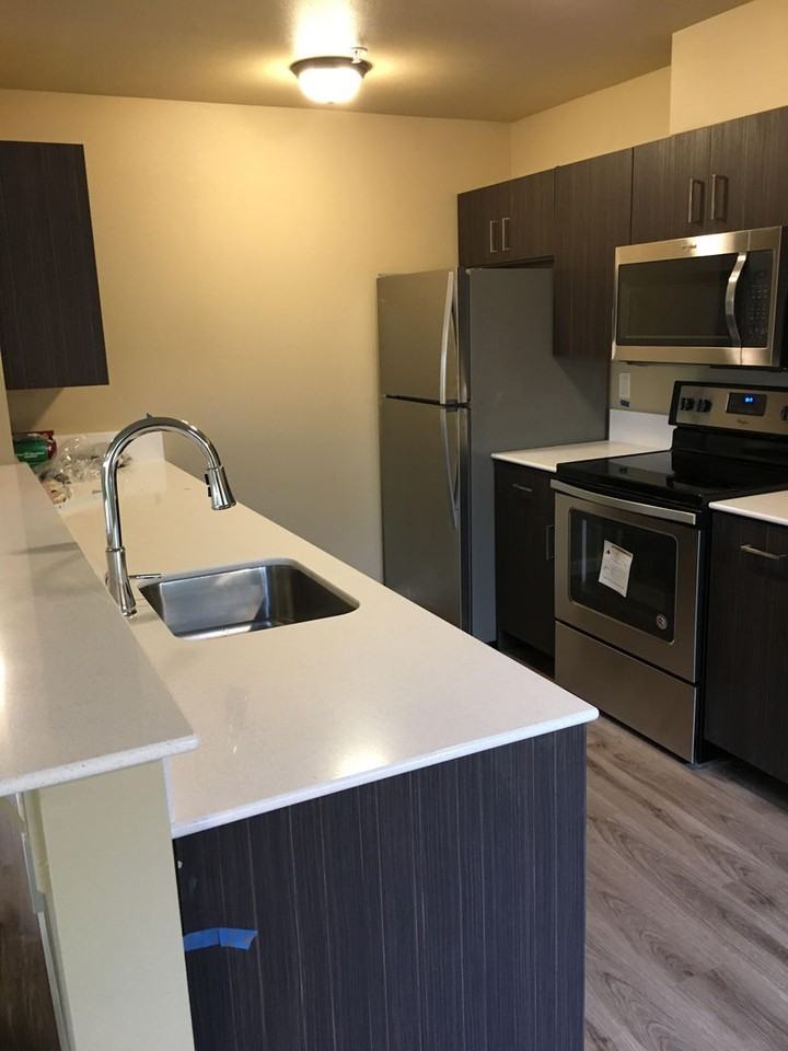 690 Se 5th Ave #101 - Photo 3 of 13