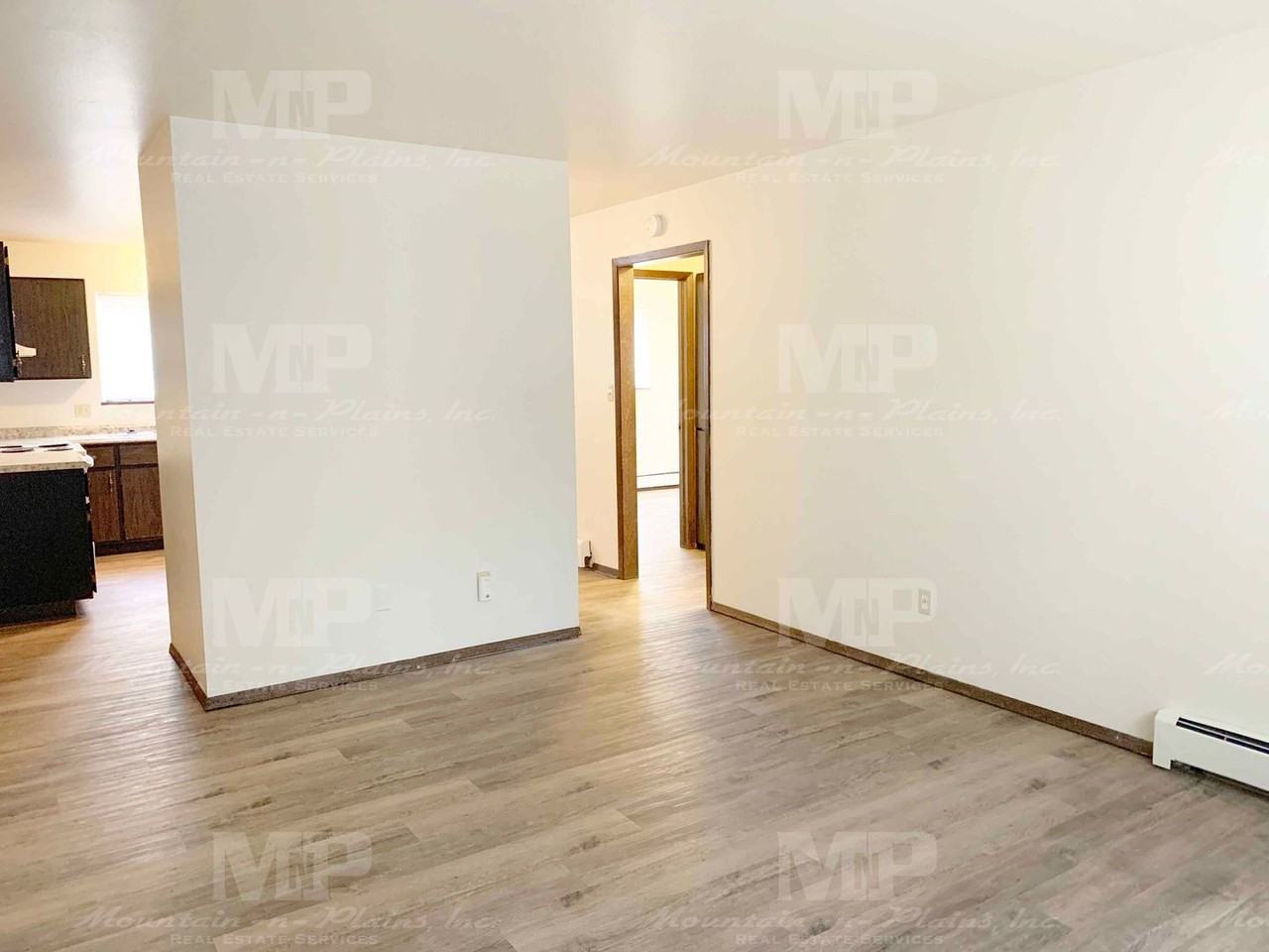 1729 Palm Dr #B - Photo 3 of 10