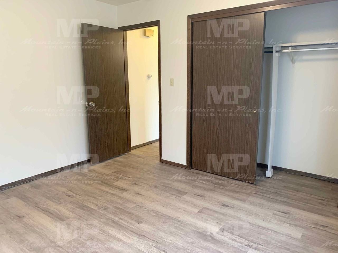 1729 Palm Dr #B - Photo 6 of 10