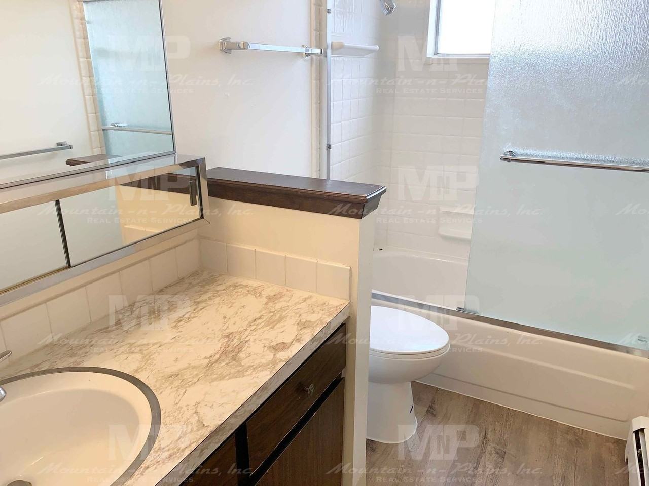 1729 Palm Dr #B - Photo 7 of 10