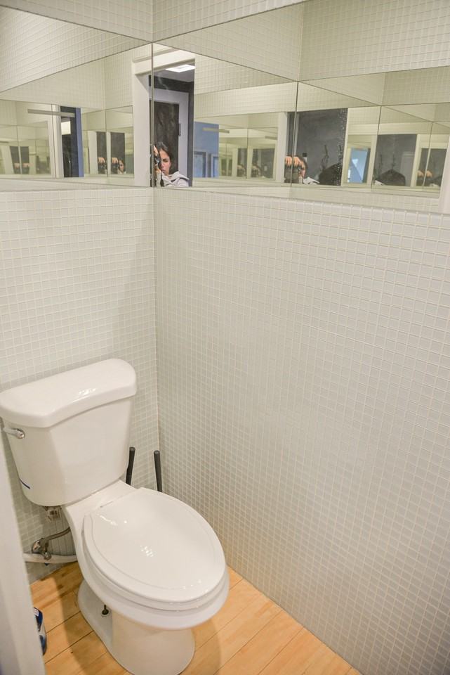 1811 W 17th St #301 - Photo 3 of 27