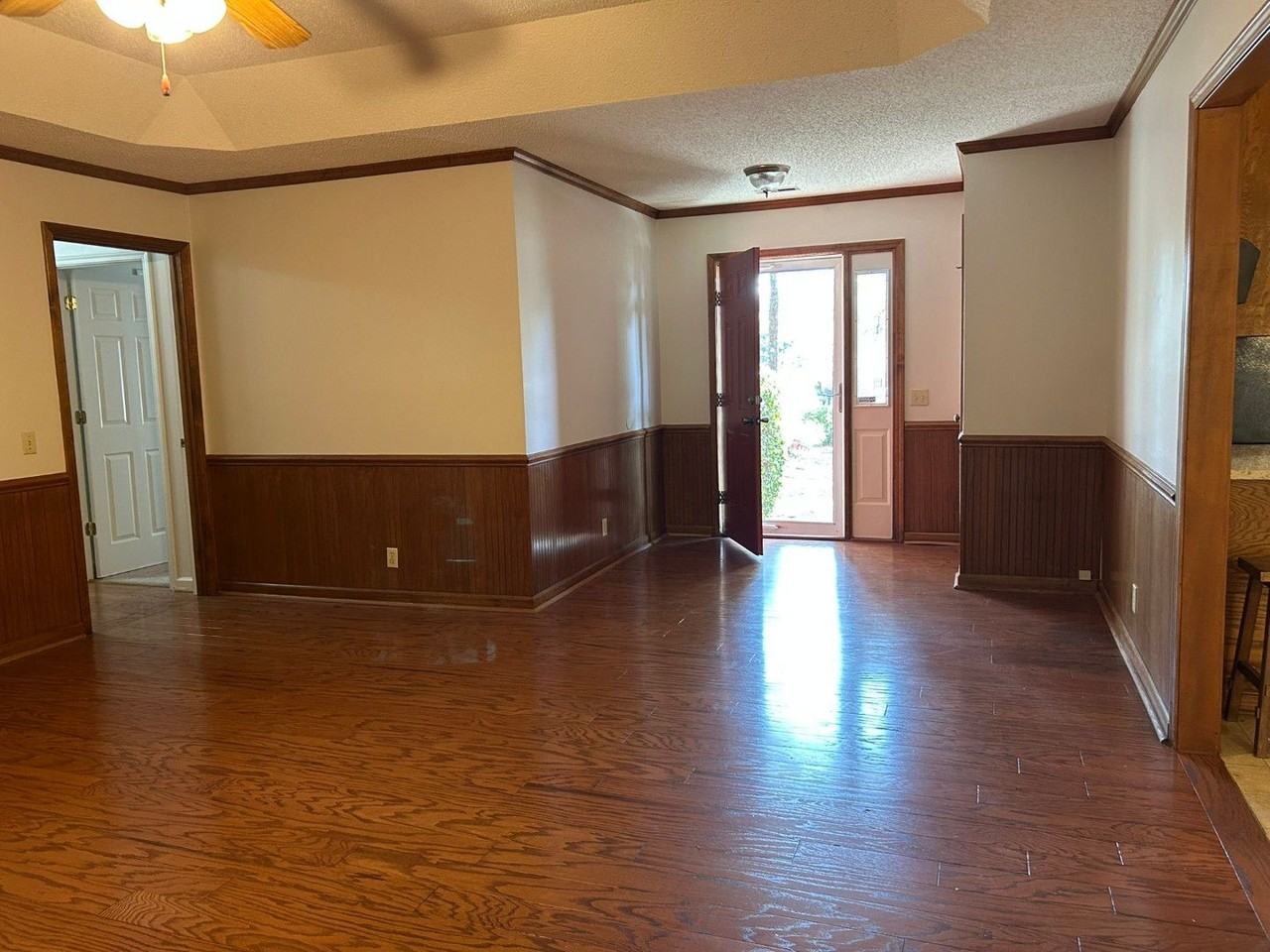1145 Peppercorn Ln - Photo 3 of 19