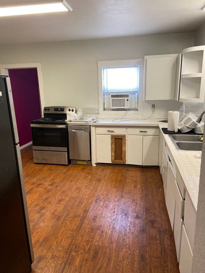 108 S Willow Ave - Photo 6 of 15