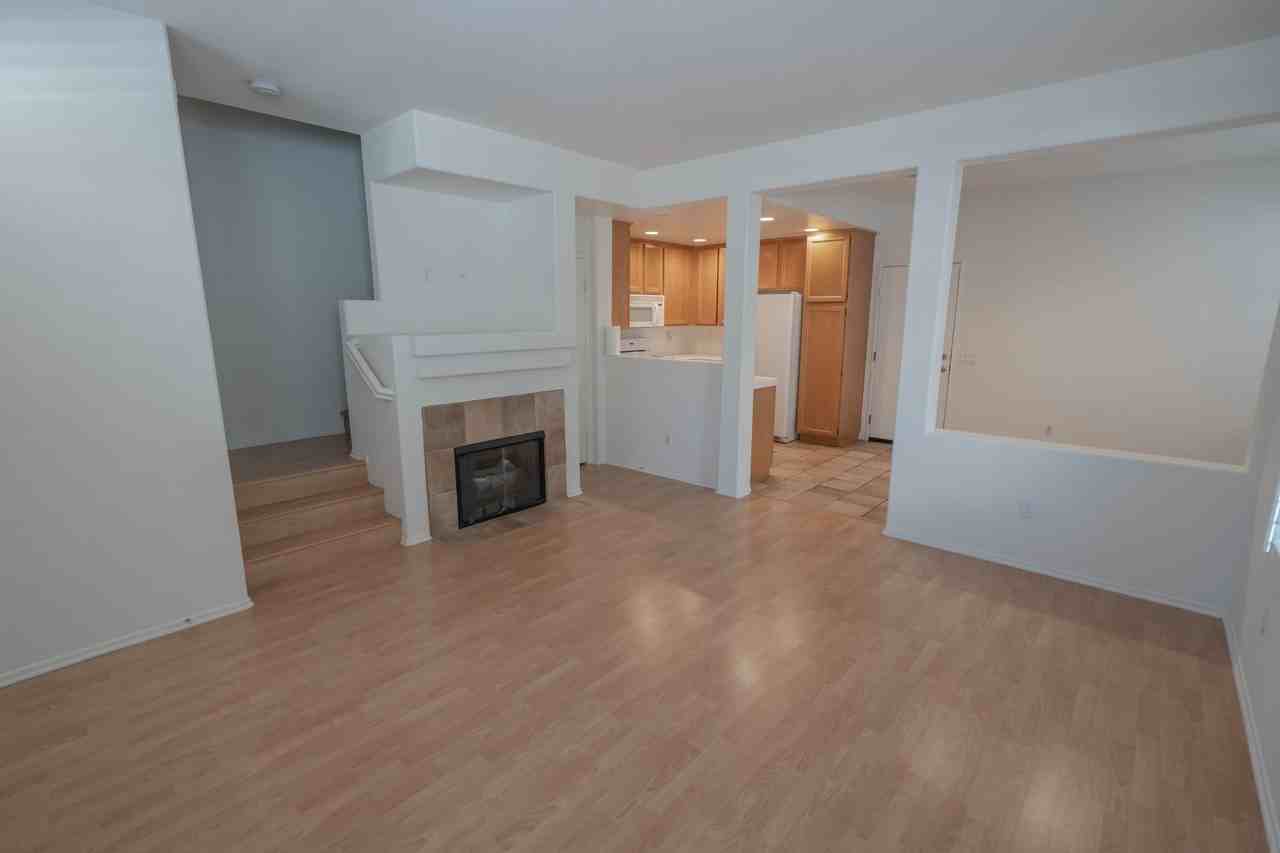 25745 Perlman Pl #F - Photo 4 of 21