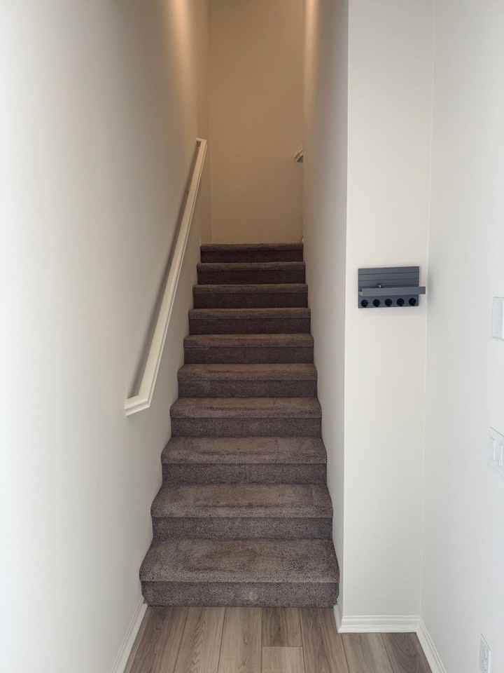 300 Lockhart Way - Photo 6 of 20