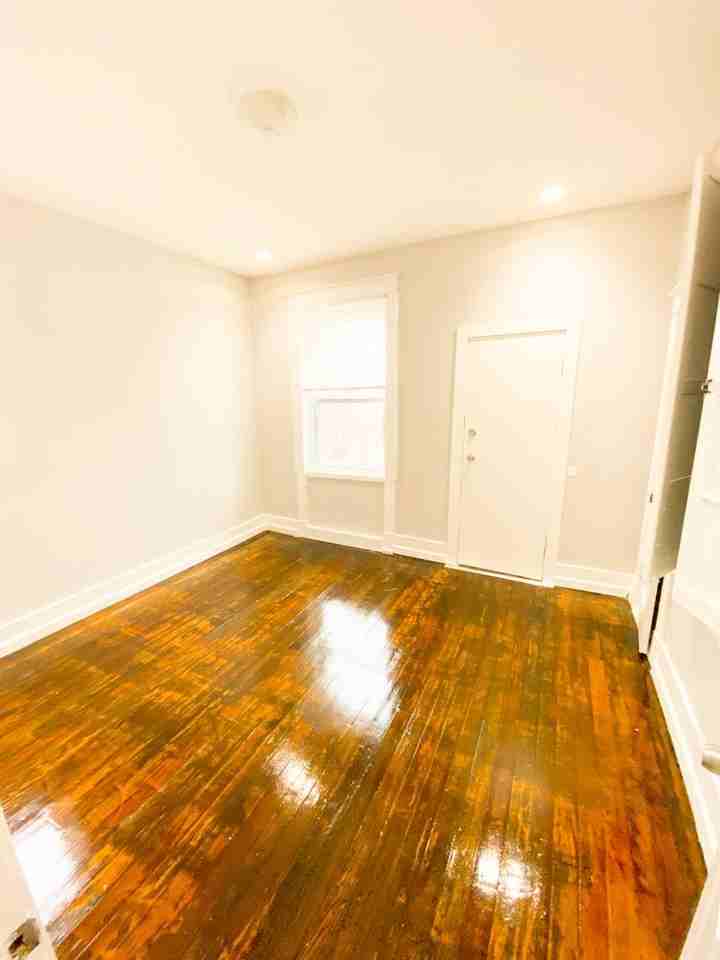 3510 California Ave - Photo 2 of 7