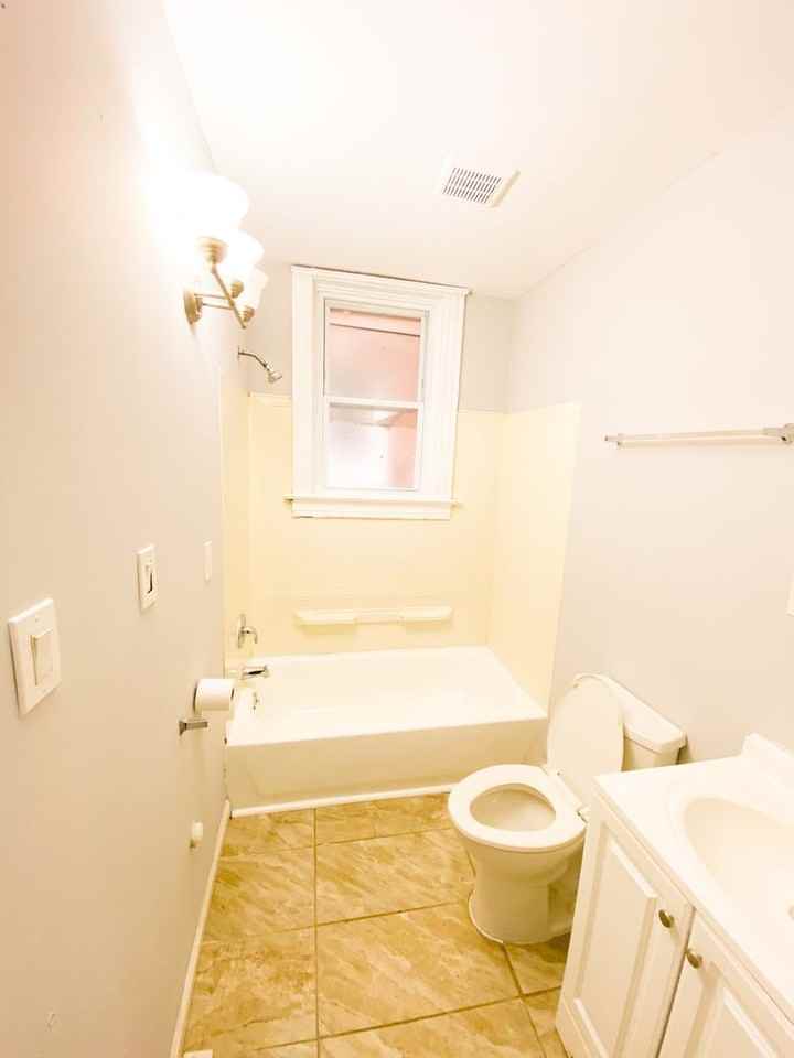 3510 California Ave - Photo 3 of 7